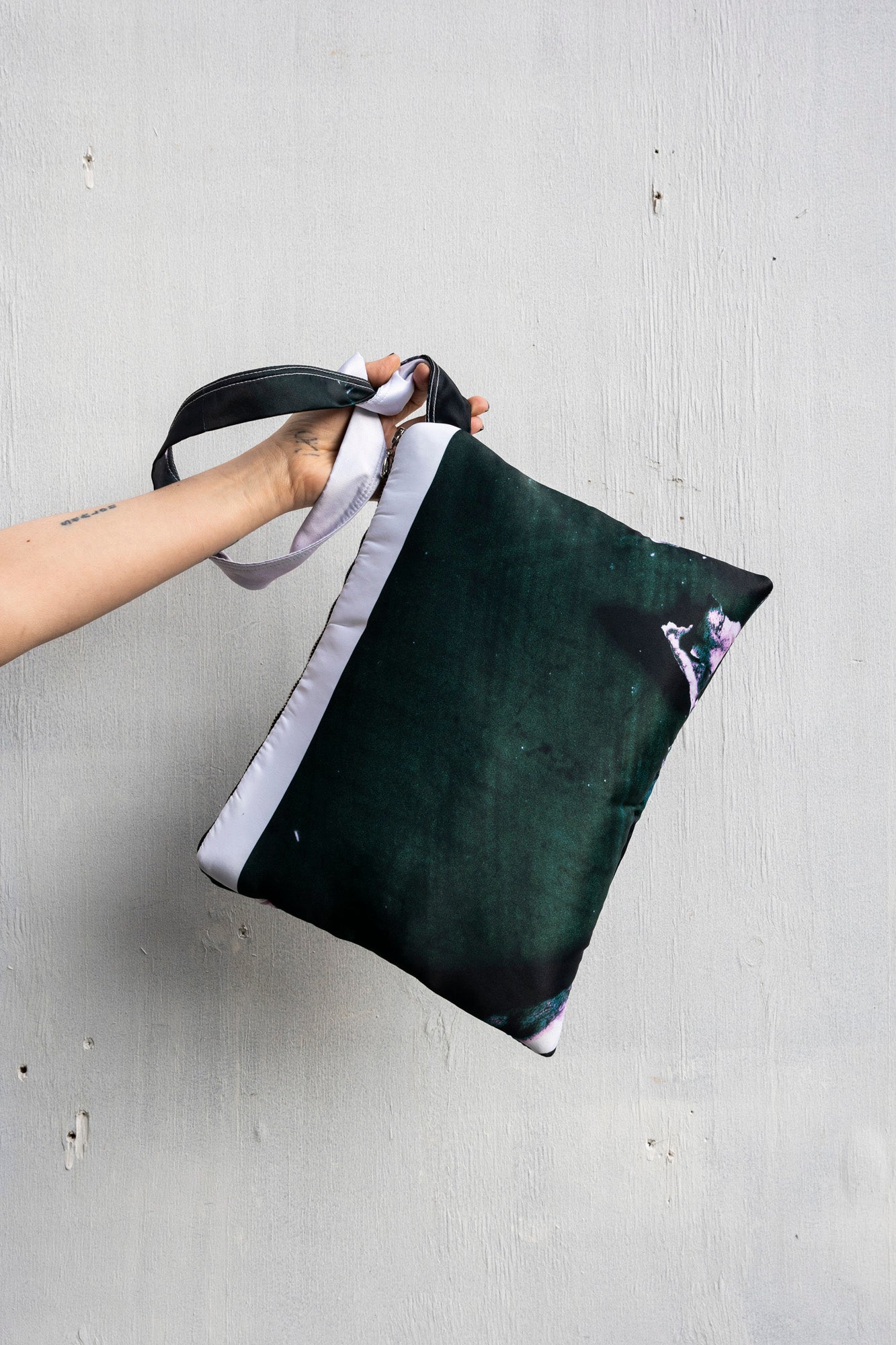 PRINTED CLUTCH/ PUFFY IPAD SLEEVE CASE