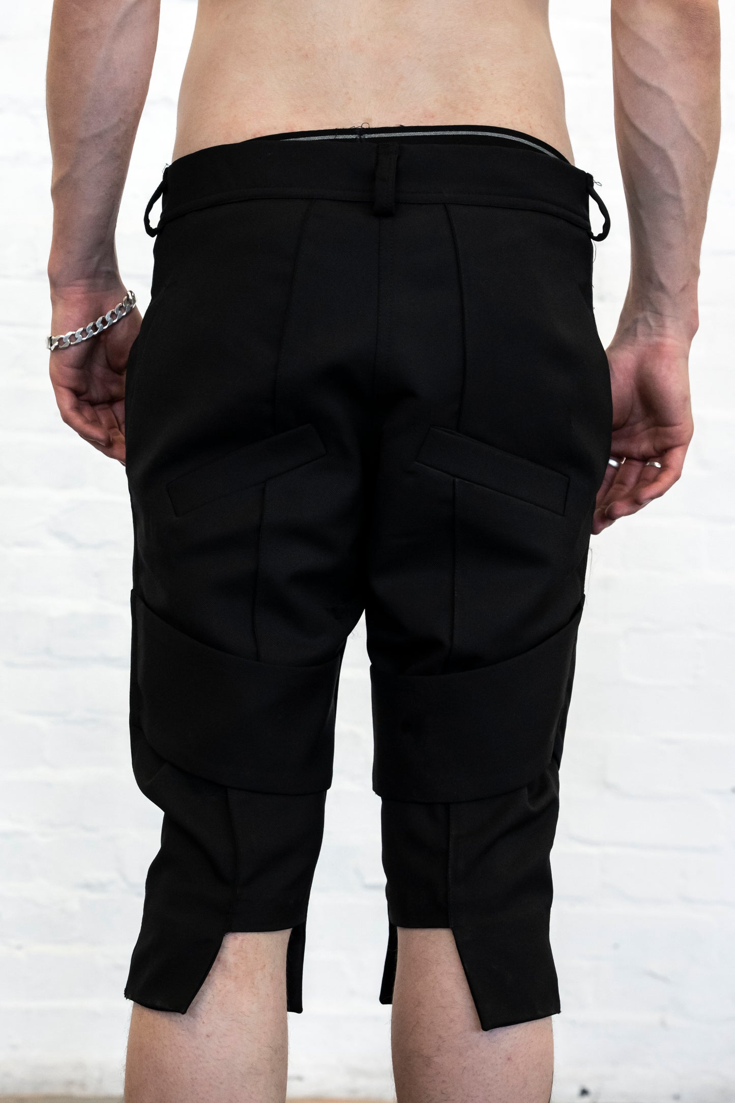 SHORTS ROOT
