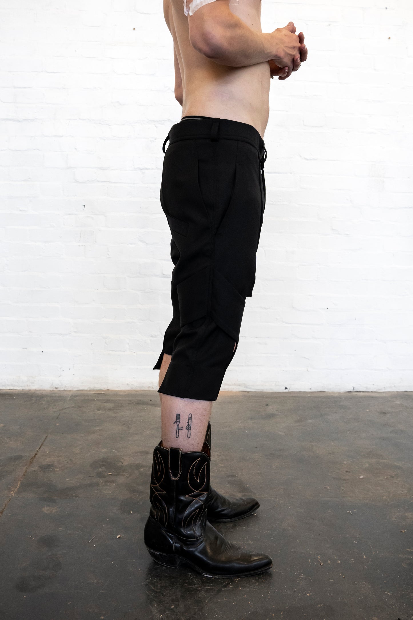SHORTS ROOT