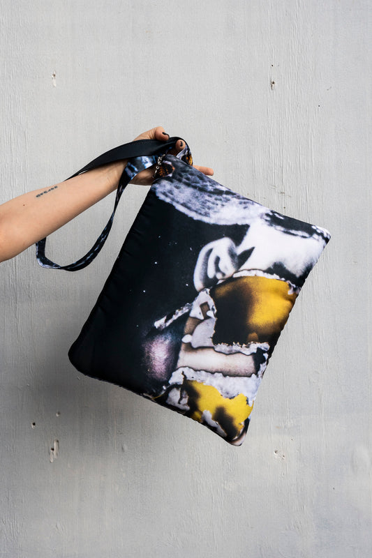 PRINTED CLUTCH/ PUFFY IPAD SLEEVE CASE