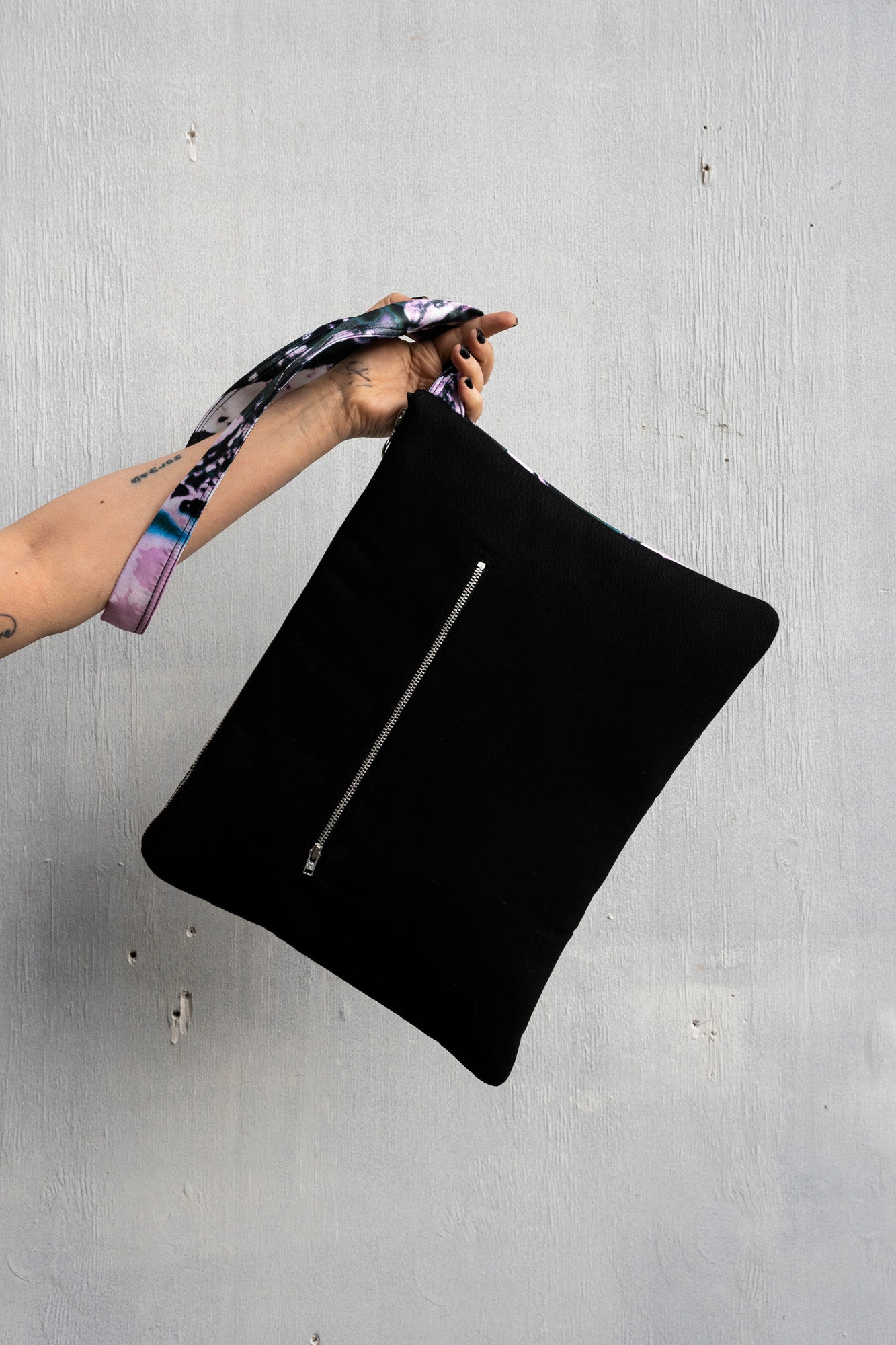 PRINTED CLUTCH/ PUFFY IPAD SLEEVE CASE